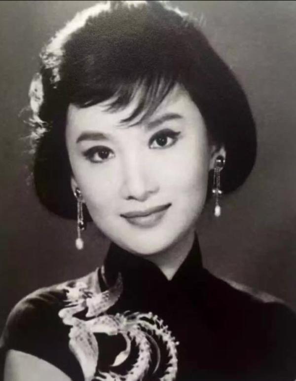 香港老牌影星夏梦去世，享年84岁